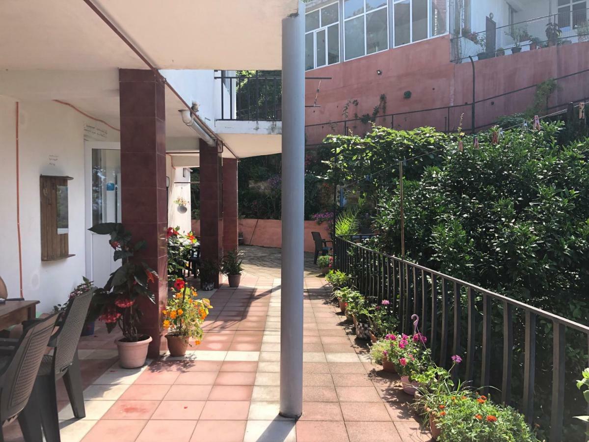 Sanni Guest House Kvariati Exterior foto